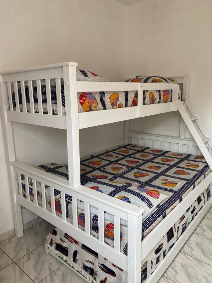 Apartamento Ubatuba, Itagua, Bem Localizado, Duas Vagas De Garagem Exterior photo